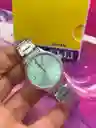 Reloj Q&q Para Dama Clásico Metalico