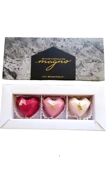 Caja De 3 Corazones De Chocolate