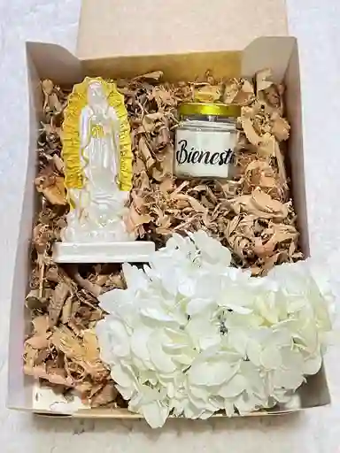 Caja Con Virgen, Vela Aromatica Y Hortensias Para Regalar