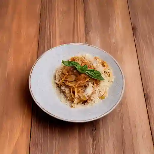 Fettuccine al ragù bolognese