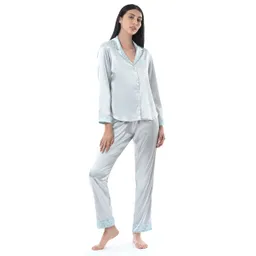 Pijama Satin Gris Detalle Floral - Talla L