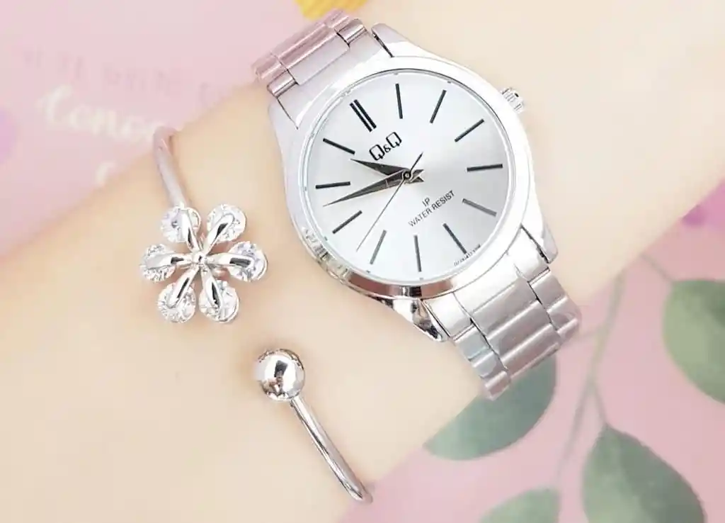 relojes Q&Q para dama con guias