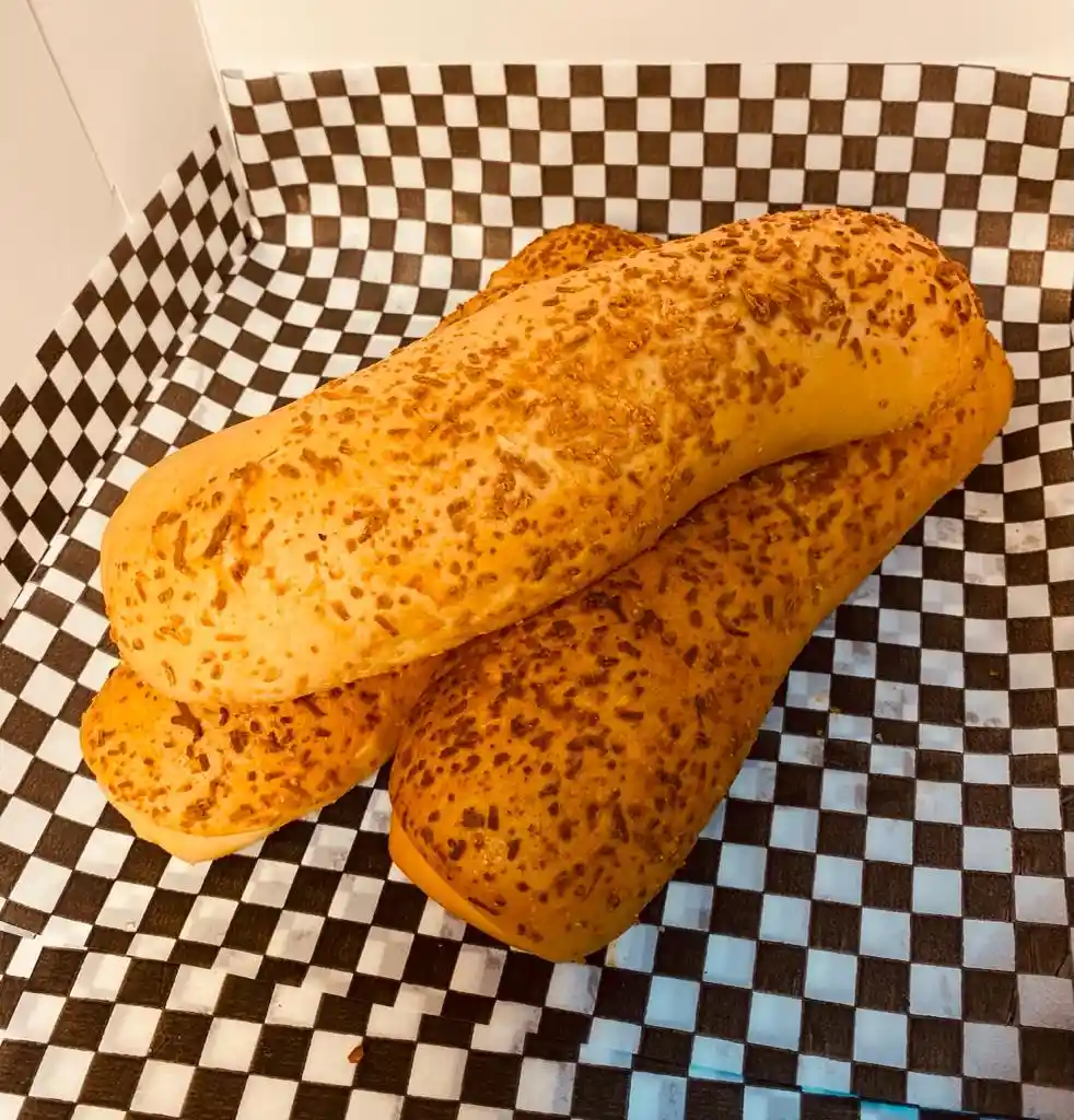 Pan De Queso Dulce Mediano