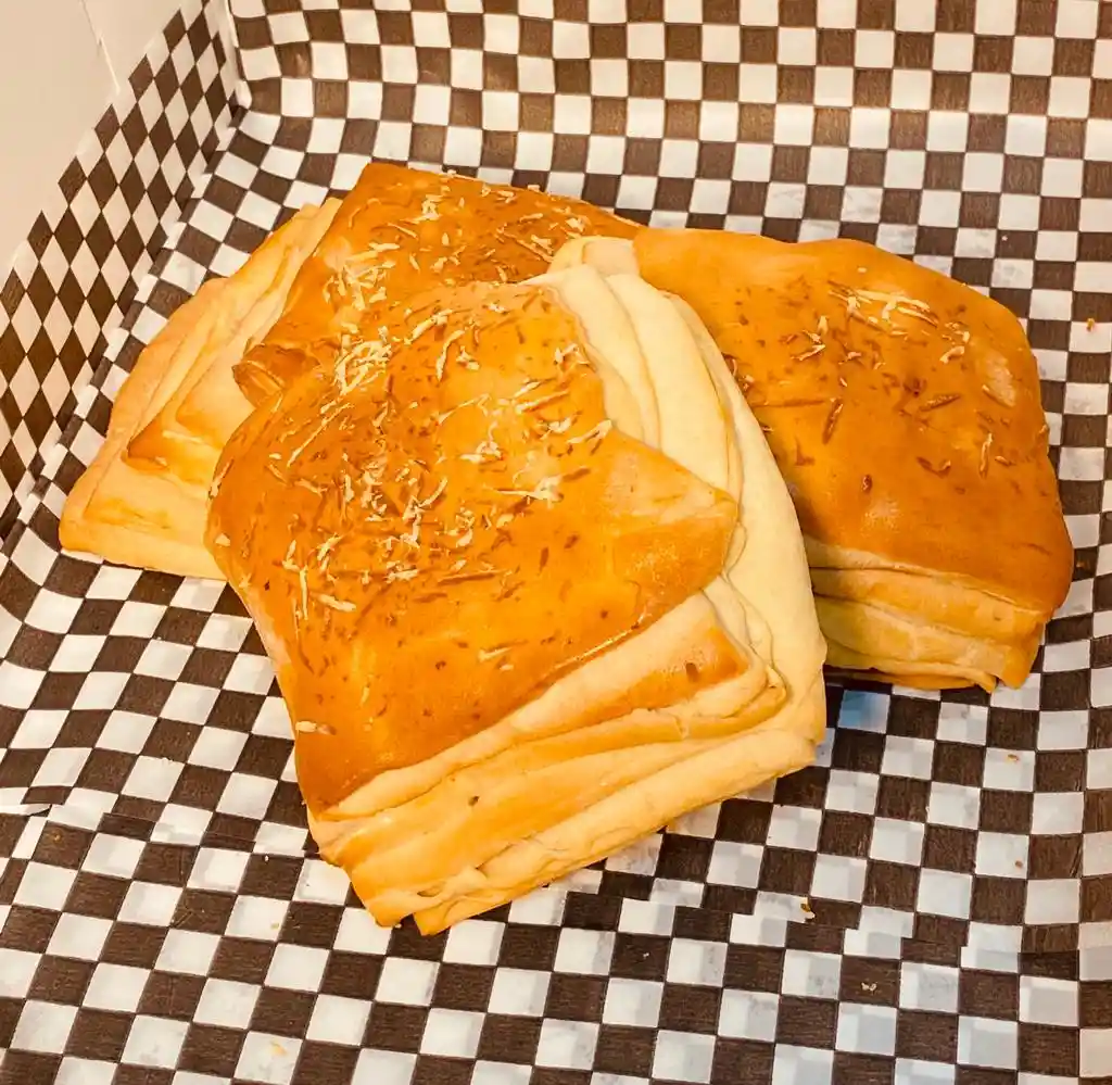 Pan De Jamon Y Queso
