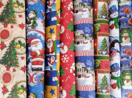 Rollo De Papel De Regalo Navideño X100 Pliegos (100x70 C/u) 10 Motivos Surtidos