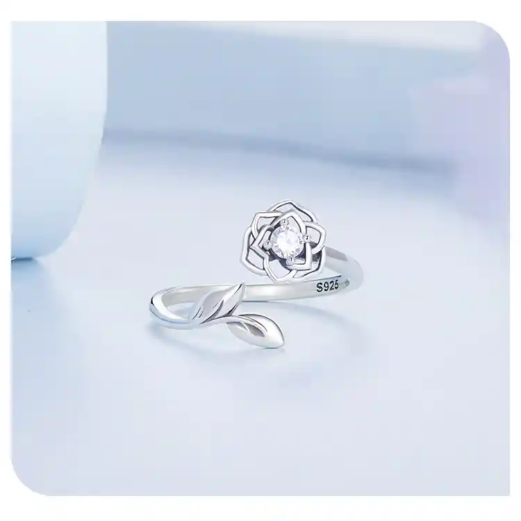 Anillo Elegante Para Mujer Ajustable Flor Rosa En Plata 925