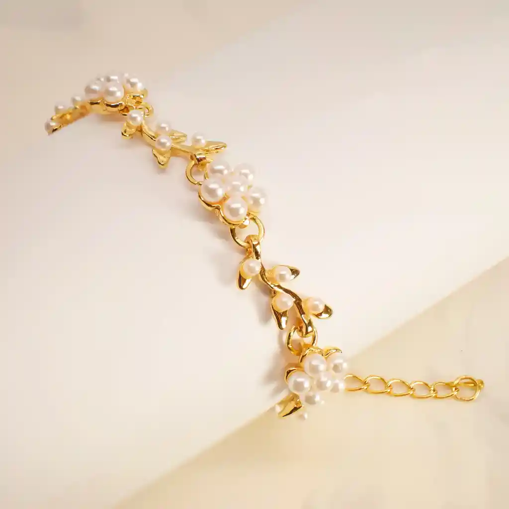 Pulsera Margarita Floral Perlas - Baño Oro 18k
