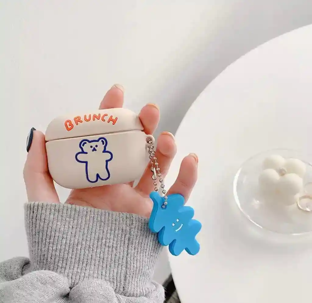 Funda Airpods Pro. Oso Kawaii