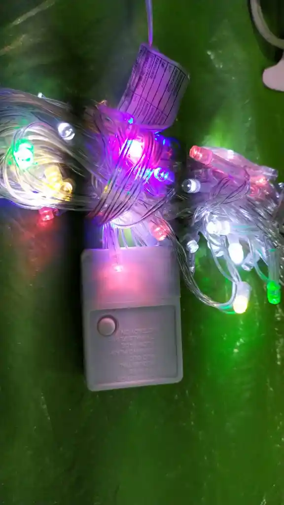 Luces Lineal De 100 Bombillos Luz Led Varios Colores De Cable Blanco_varias Funciones