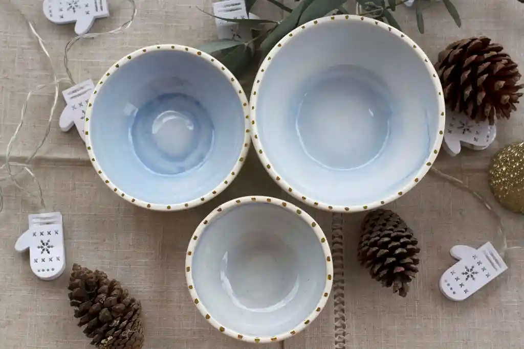 3 Bowls Del Mismo Color Con Borde De Oro