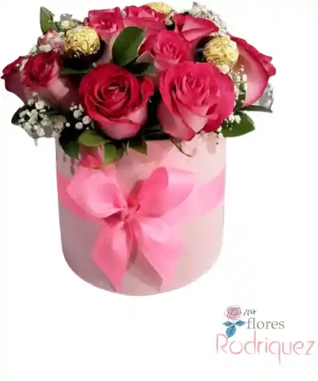 Rosas Fucsia Con Chocolates Caja Dulce Amor