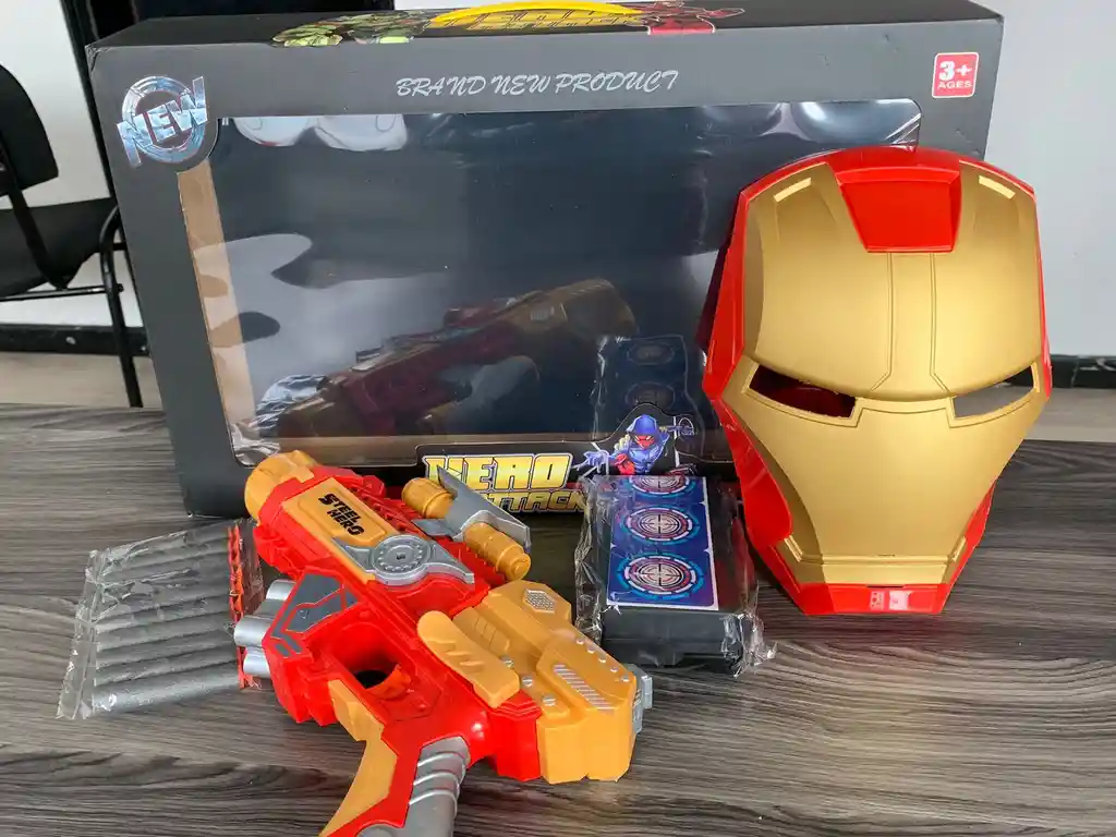 Avengers Hero Attack Set Mascara Y Pistola