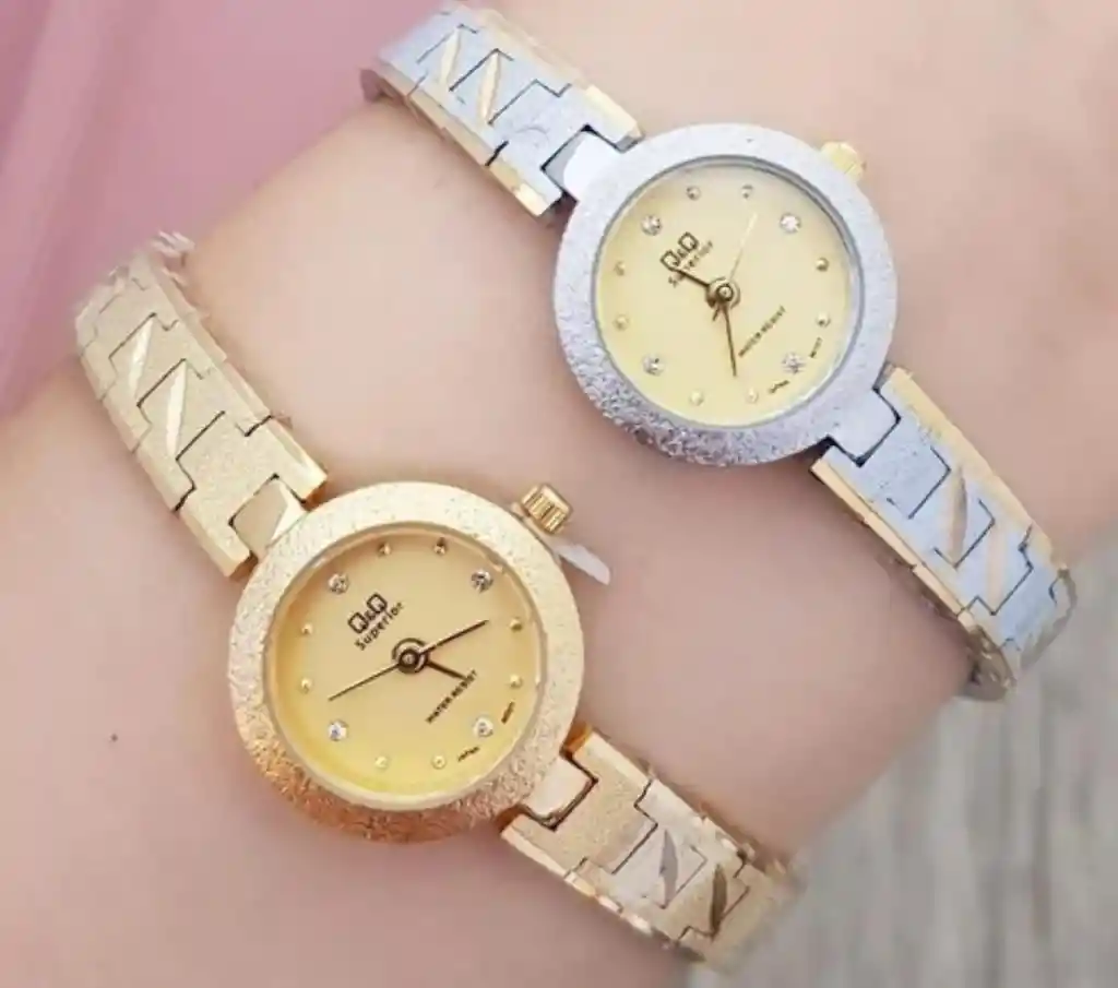 Reloj Pulso Metálico Mujer Q&q Original Resistente Al Agua