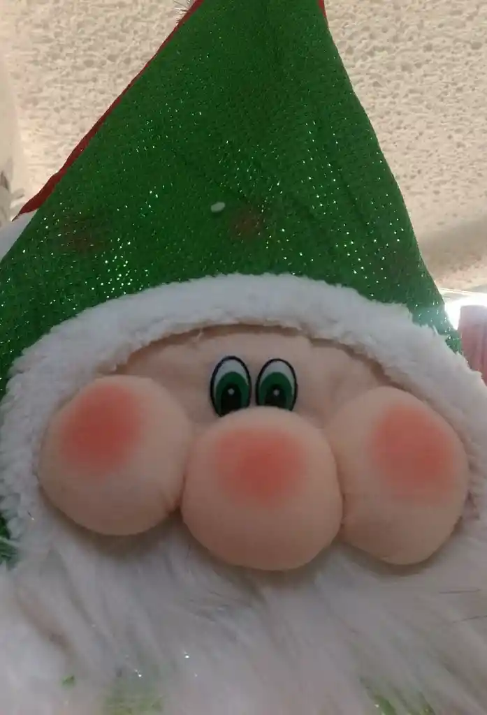 Gorro Navideño Estilo Peluche