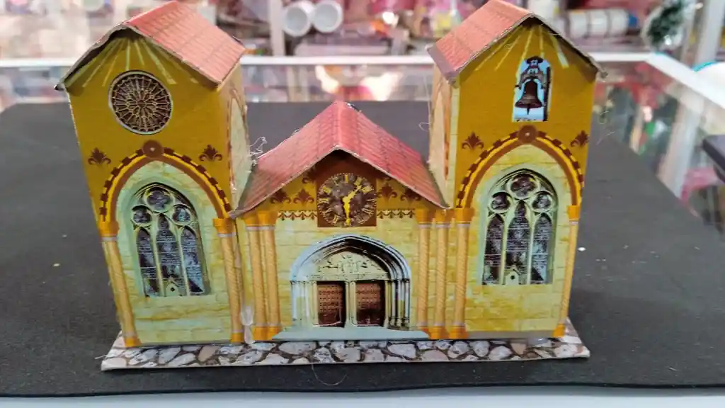 Kit Para Pesebre En Cartón (iglesia Y Casas)