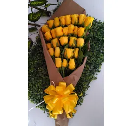 24 Rosas Amarillas Bouquet