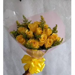 12 Rosas Amarillas En Bouquet