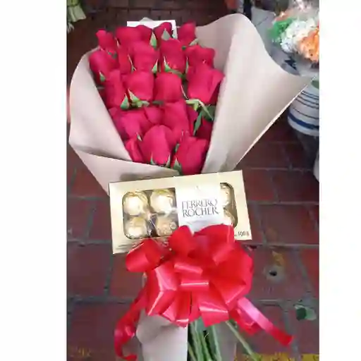 24 Rosas Con Ferrero X8 En Bouquet