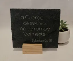 Retablo En Piedra La Cuerda De Tres Hilos