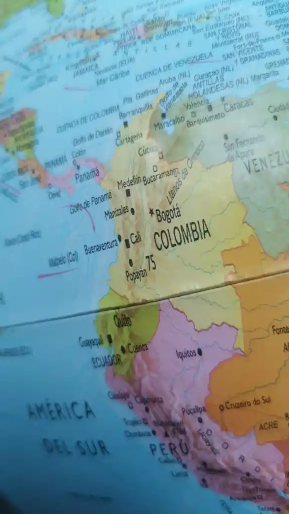 Globo Terráqueo 30cm Político Relieve En Español Mapas Lujo