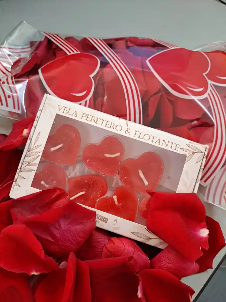 Set De Velas Y Petalos