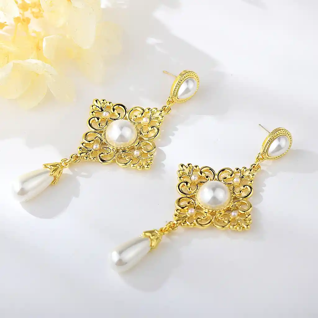 Aretes Dorados Perla Veramorest