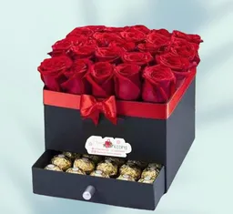 Cofre De Rosas Con Chocolate