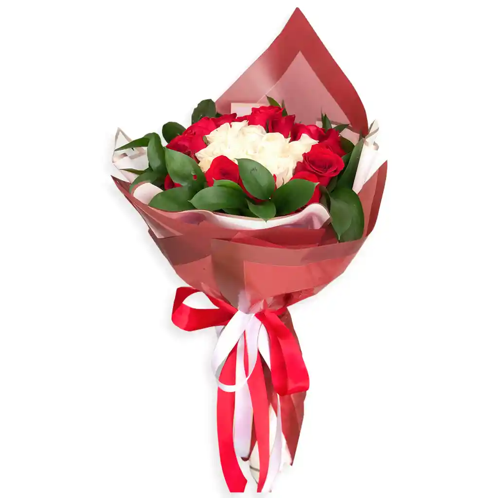 Romantico Ramillete Elaborado En Rosas Rojas Y Blancas / Ramillete San Valentín