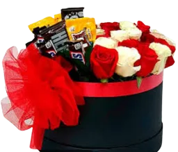 Arreglo Floral Con Rosas Y Chocolates