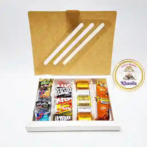 Caja Khanda Pequeña Blanca De Chocolates