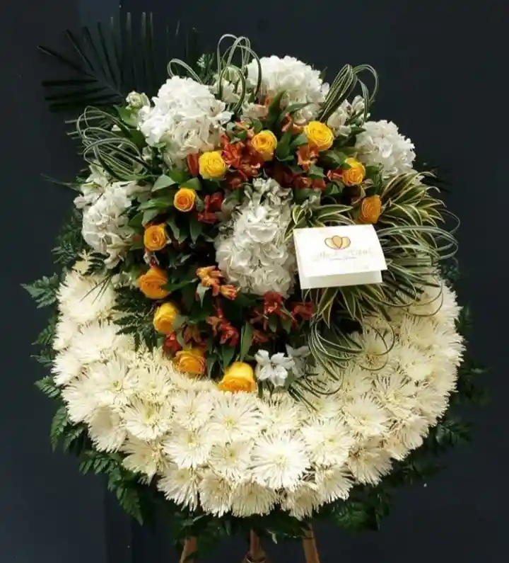 Corona Fúnebre Flor De Helena