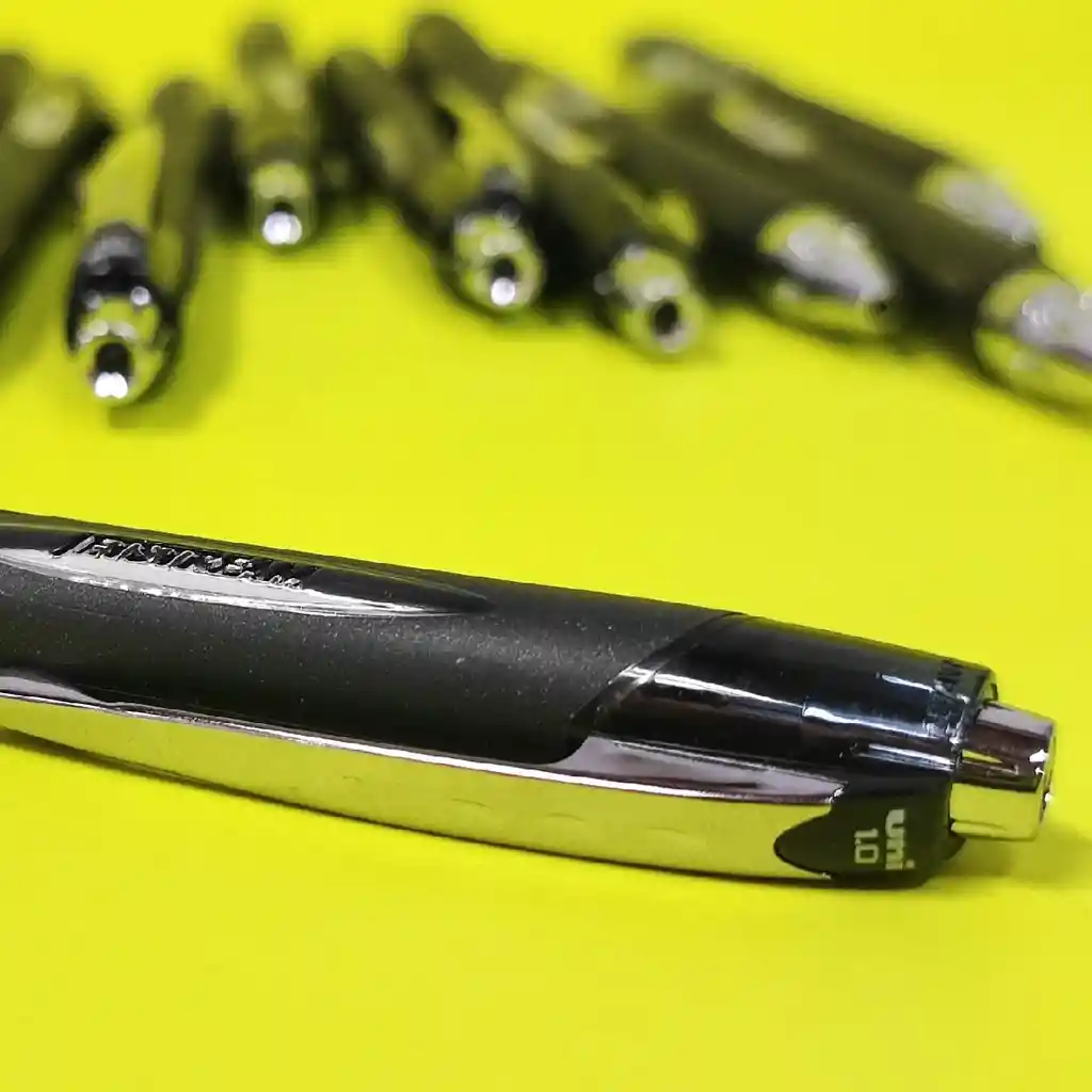  Boligrafo  Uni Ball  Roller Jetstream Retractil 1.0 Mm Negro. 