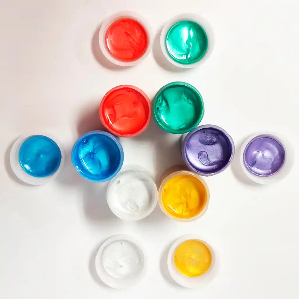 Set De Temperas Pelikan Color Boom X24 Unidades + 2 Pinceles + 1 Paleta