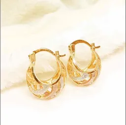 Aretes Volumen Canasta Tipo Candonga Pequeña - Tono Tres Oros