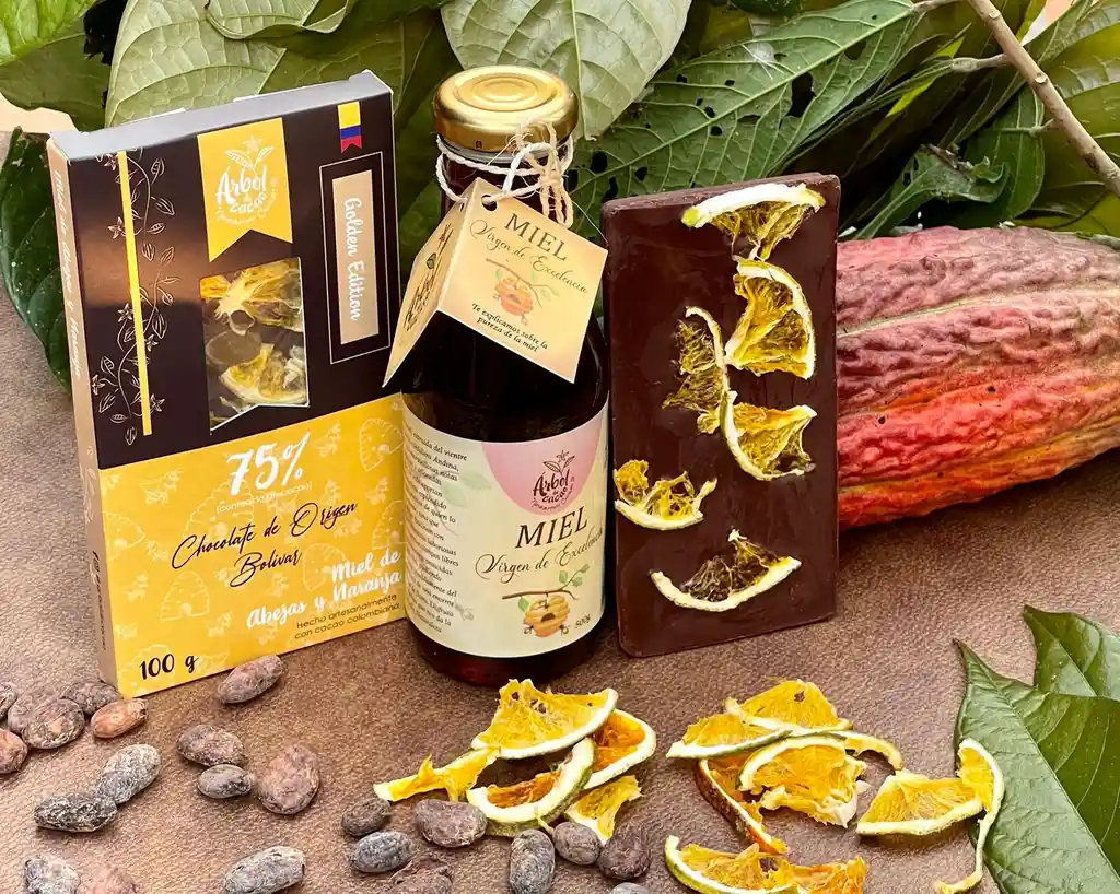 Chocolate 75% Endulzado Con Miel De Abejas Y Naranja