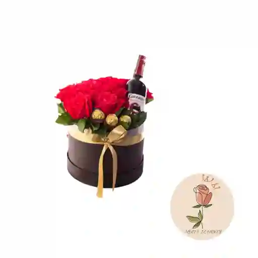 Rosas Rojas, Vino Gato Negro Fererro Rocher Ten Un Feliz Dia Mujer Hermosa