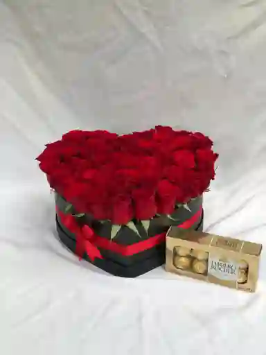Corazón De 3o Rosas Con Ferrero X8