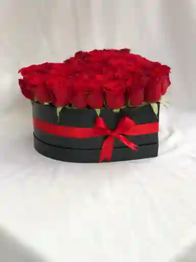 Corazón De 30 Rosas Rojas
