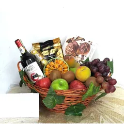 Frutas, Galletas Y Vino