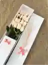 Caja Premium Blanca Por 16 Rosas Rosado Claro