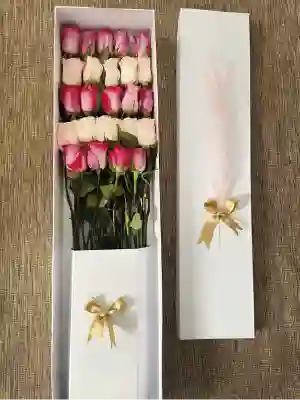 Caja Premium Blanca Por 24 Rosas Amarillas