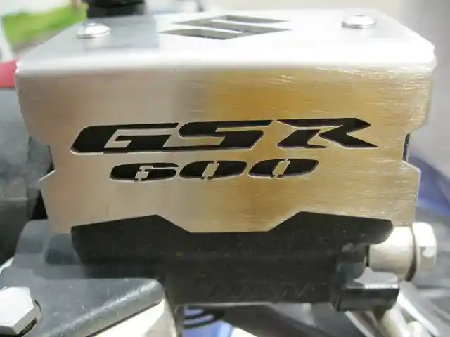 Lujo Bomba Freno Delantero Suzuki Gsr-600