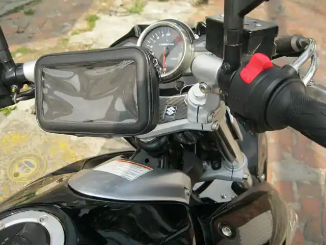 Base Para Gps-celular Suzuki Inazuma