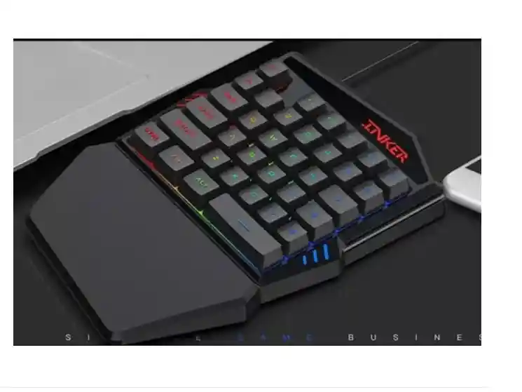 Teclado Gamer Una Mano Retroiluminado Rgb Conexion Usb