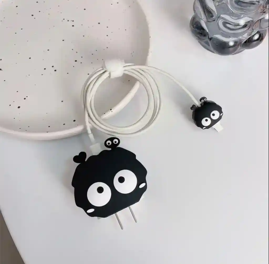 Kit Protector Cargador Y Cable Susuwatari Totoro