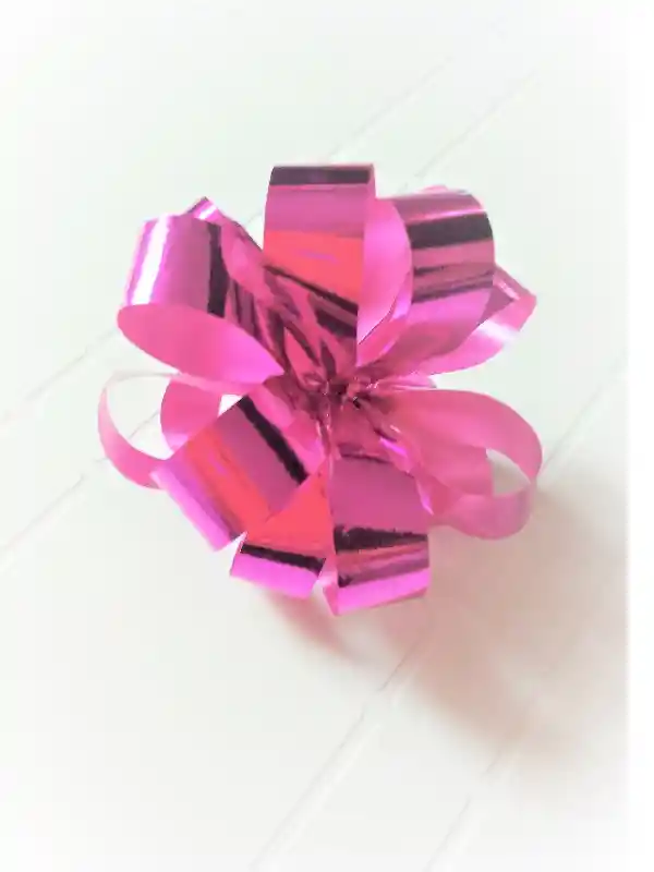 Moño Fucsia Metalizado Mediano En Cinta De Papel De 1,5cm De Ancho