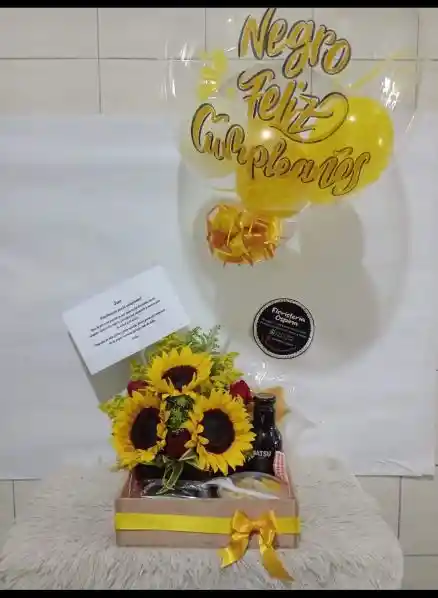 Desayuno Sorpresa Con Girasoles Y Fruta