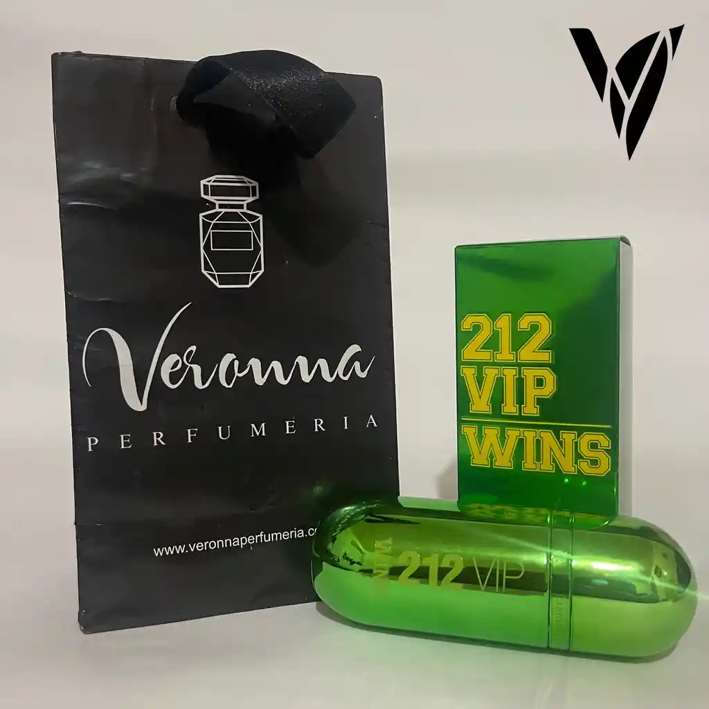 212 Vip Wins Carolina Herrera + Decant