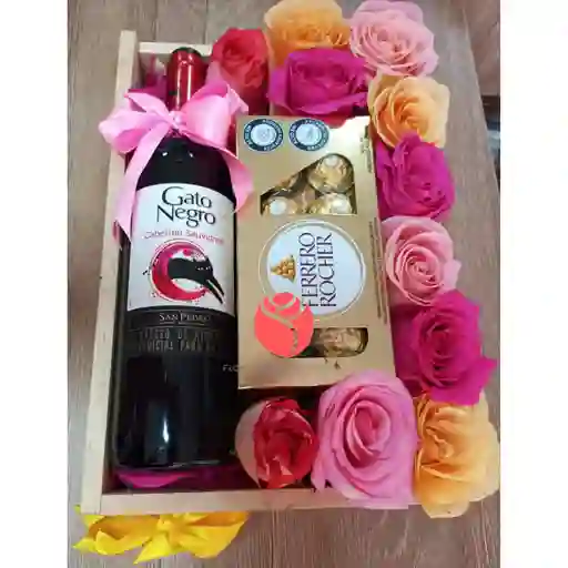Caja De Rosas, Chocolates Y Vino