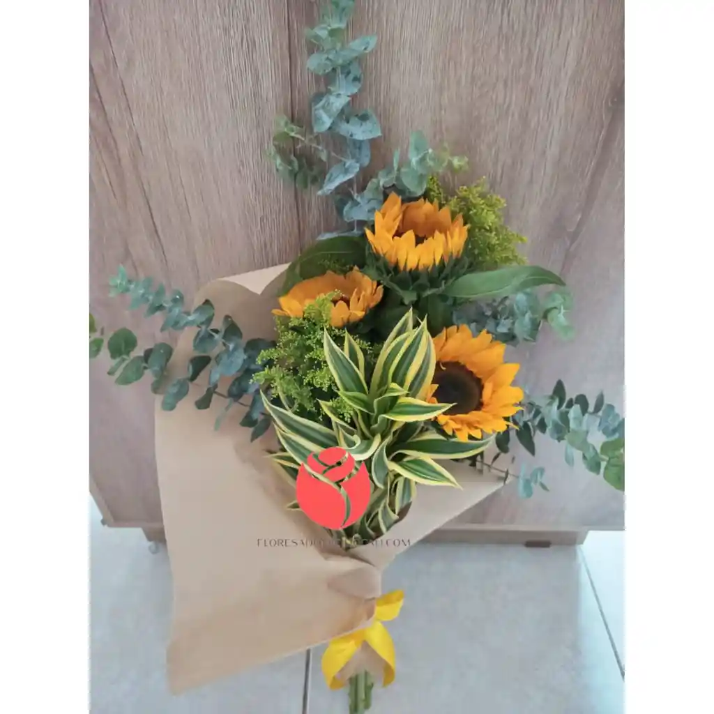 Bouquet De Girasoles Y Eucalipto